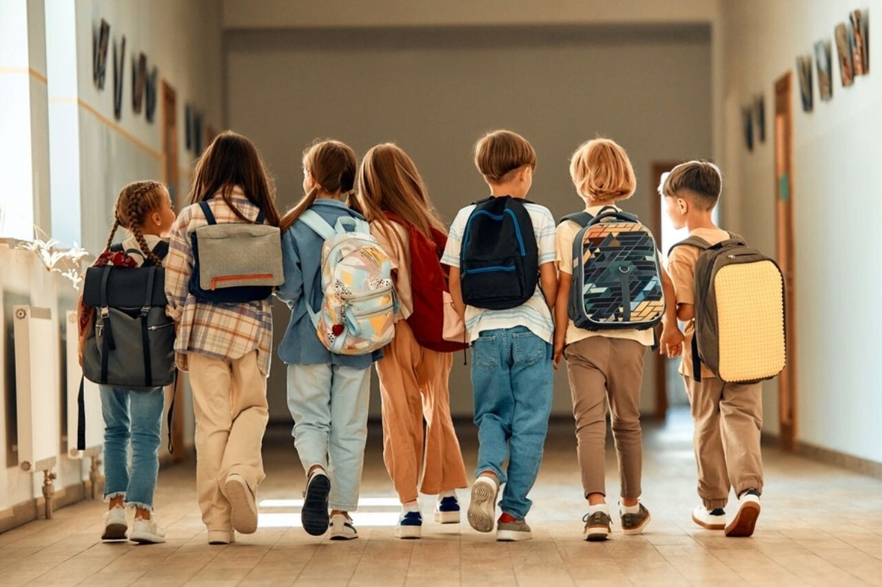 Məktəb Çantaları və Bel Çantaları – Rahatlıq və Keyfiyyətin Ən Yaxşı Seçimi